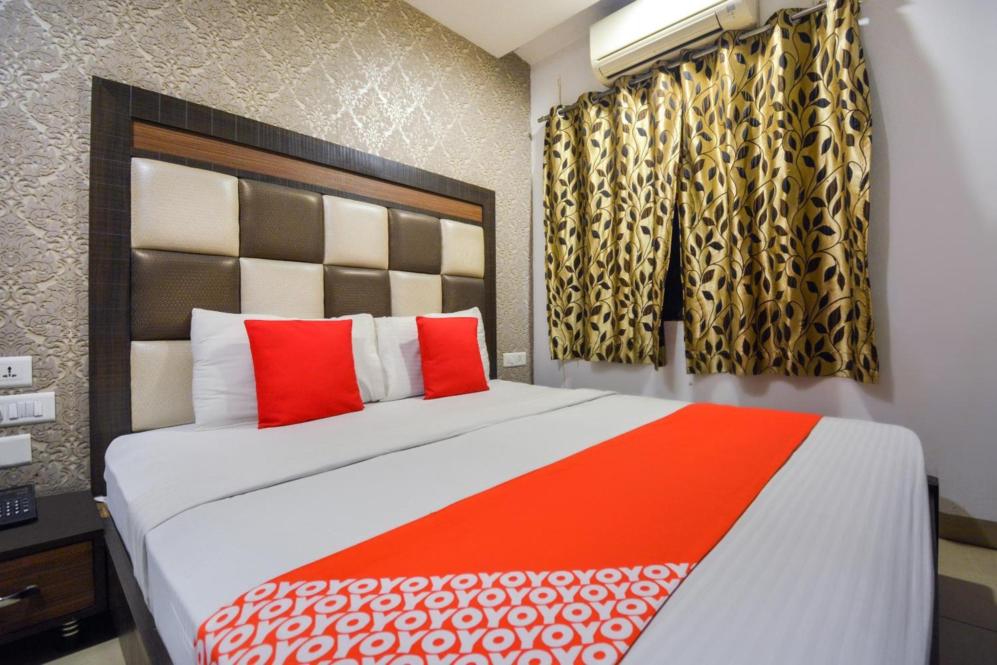 Hotel O Lexis Λουντιάνα Εξωτερικό φωτογραφία