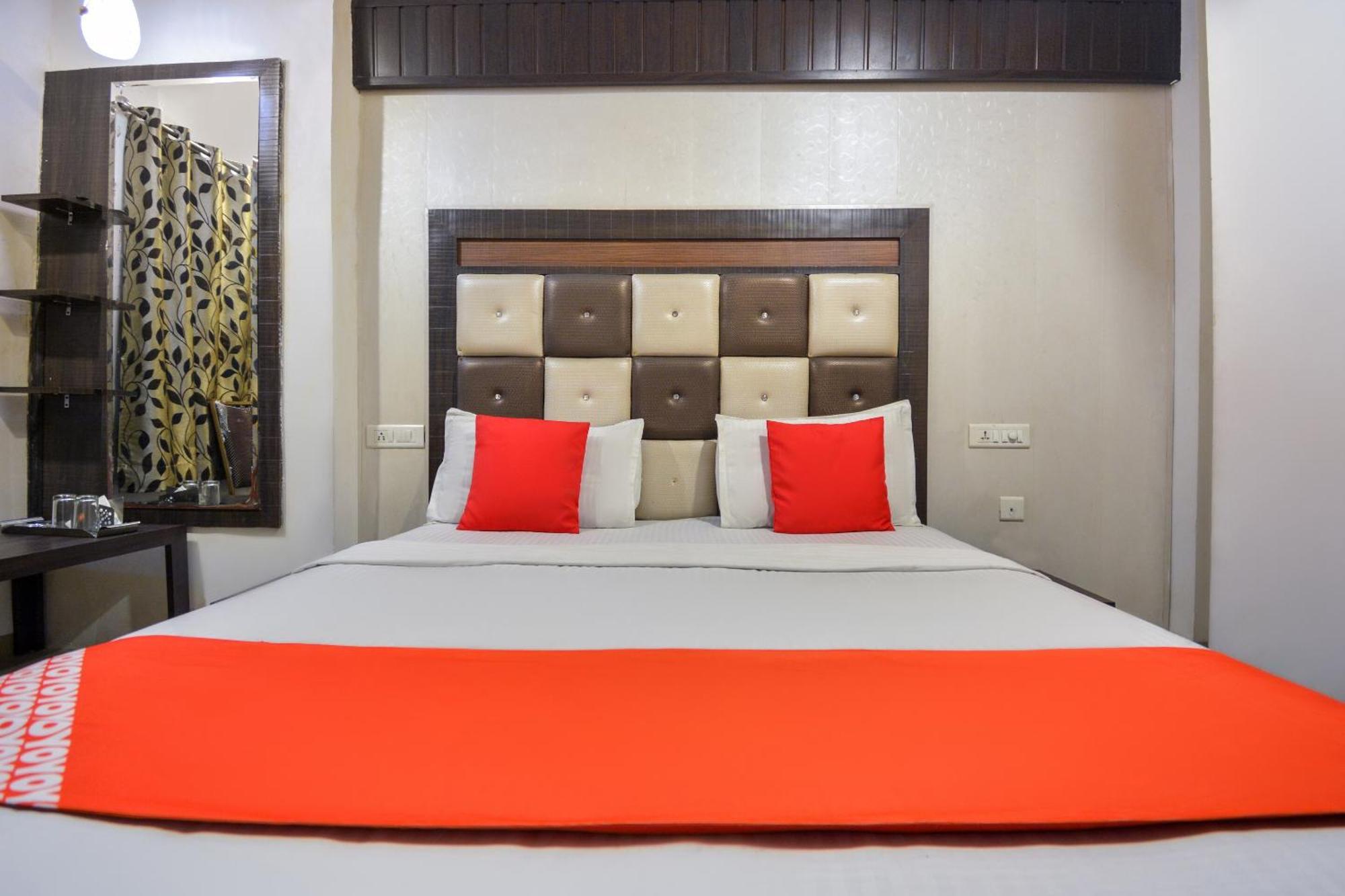Hotel O Lexis Λουντιάνα Εξωτερικό φωτογραφία