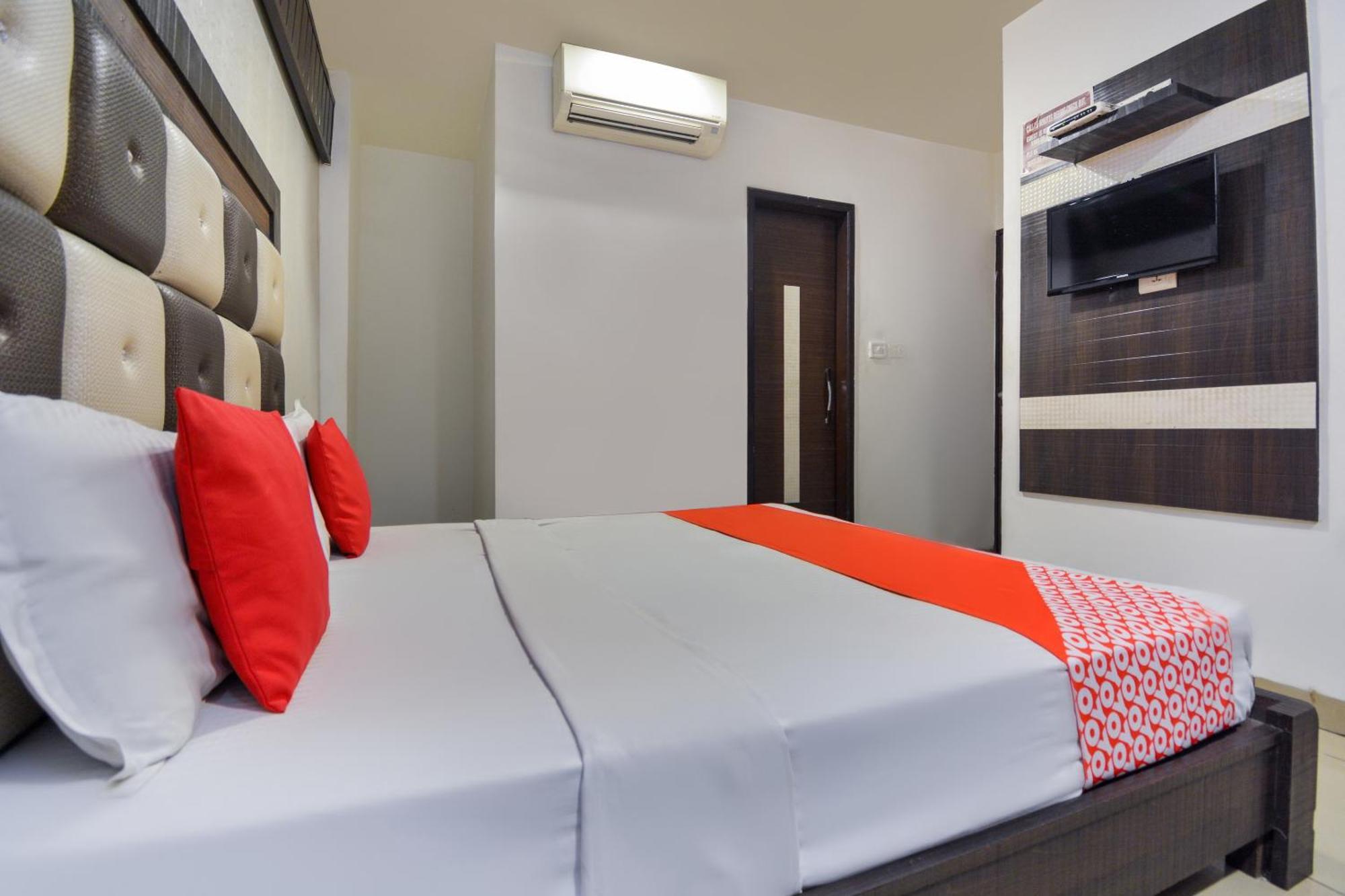 Hotel O Lexis Λουντιάνα Εξωτερικό φωτογραφία